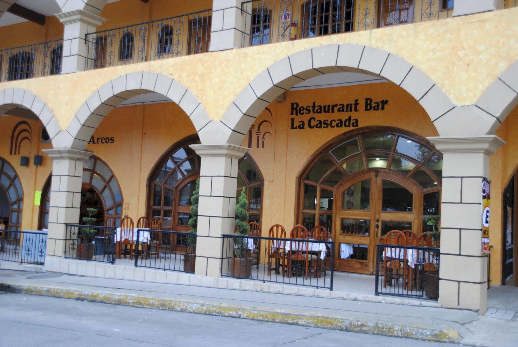Hotel Arcos Del Parque Acayucan Ngoại thất bức ảnh