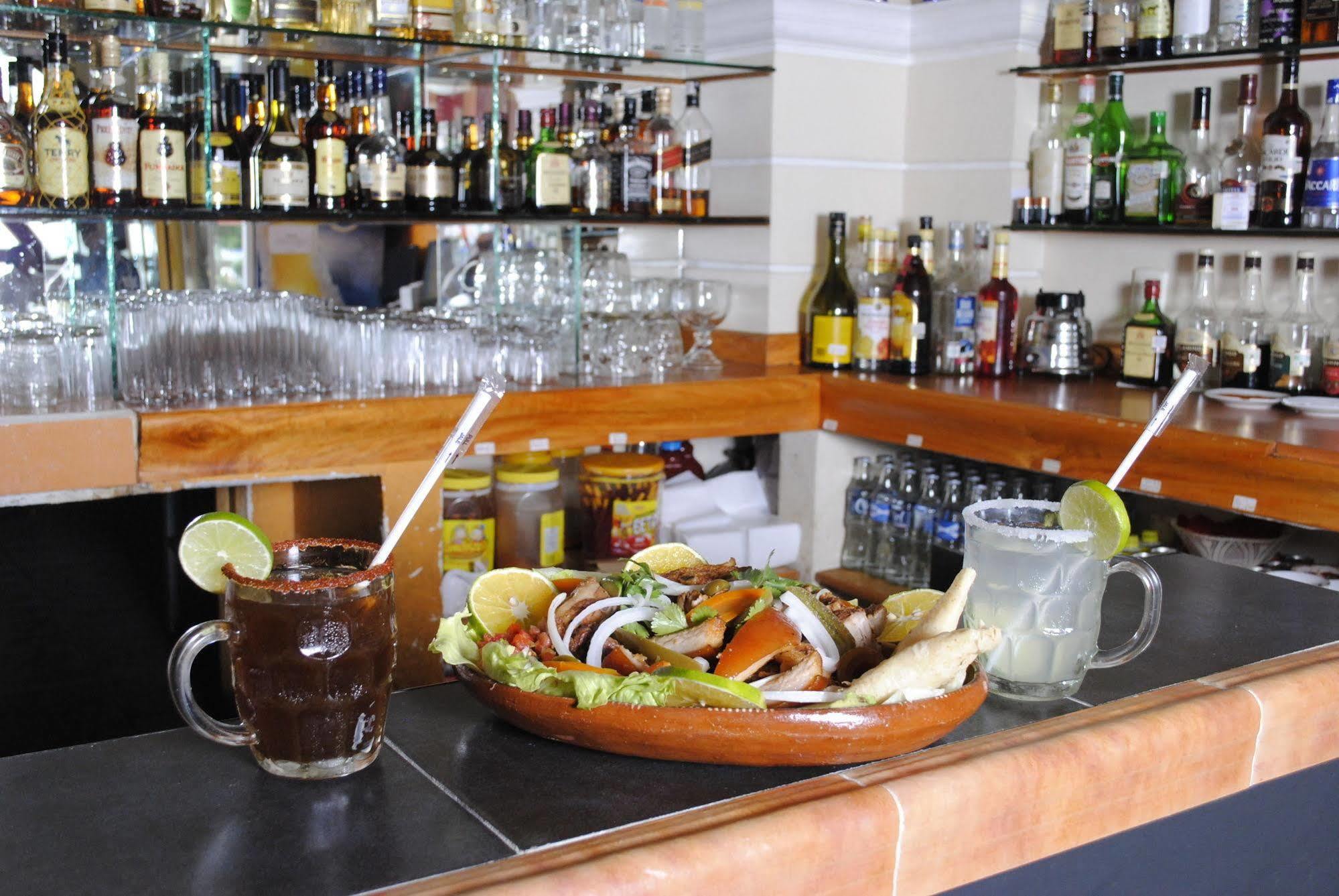 Hotel Arcos Del Parque Acayucan Ngoại thất bức ảnh
