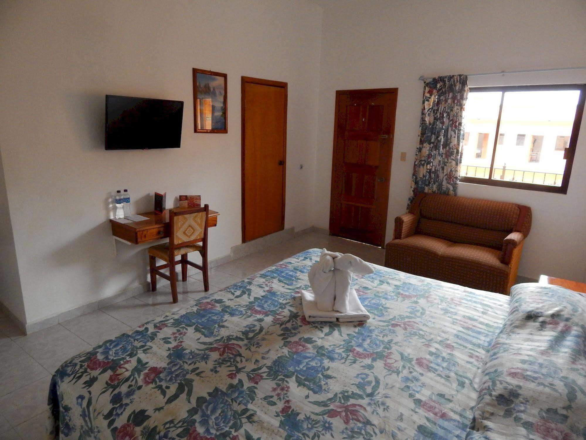 Hotel Arcos Del Parque Acayucan Ngoại thất bức ảnh