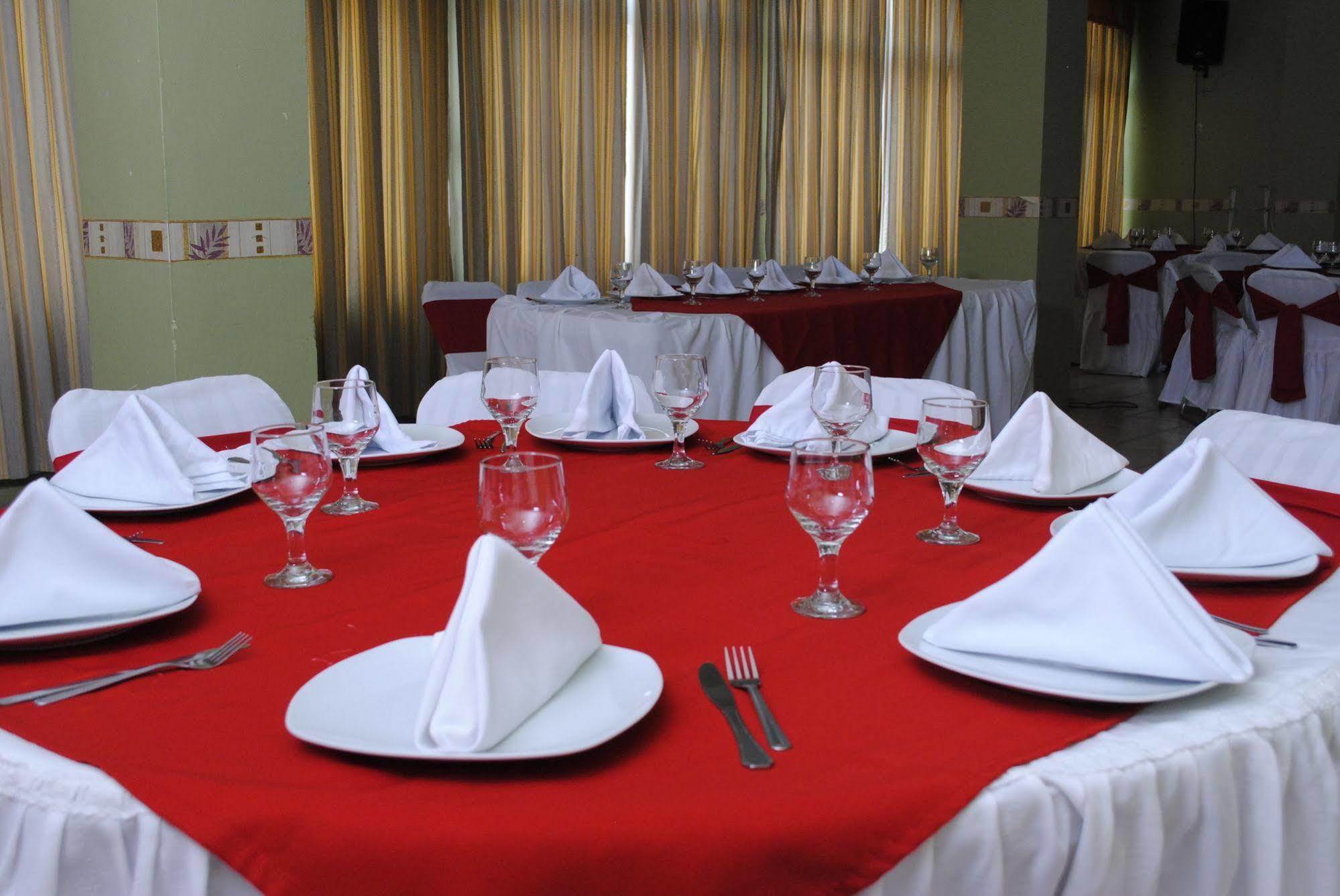 Hotel Arcos Del Parque Acayucan Ngoại thất bức ảnh