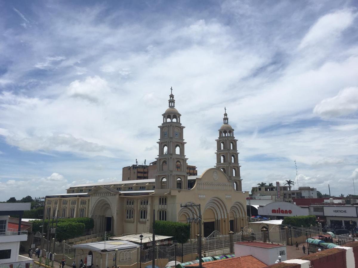 Hotel Arcos Del Parque Acayucan Ngoại thất bức ảnh