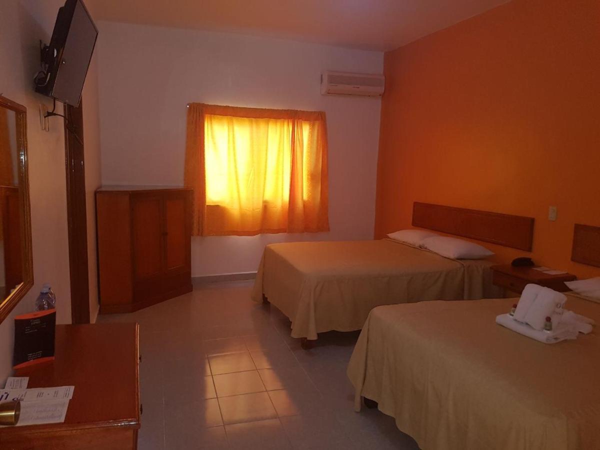Hotel Arcos Del Parque Acayucan Ngoại thất bức ảnh
